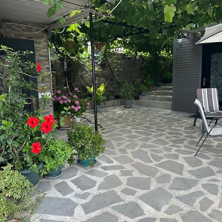 Apartment Lui Tiflis Exterior foto