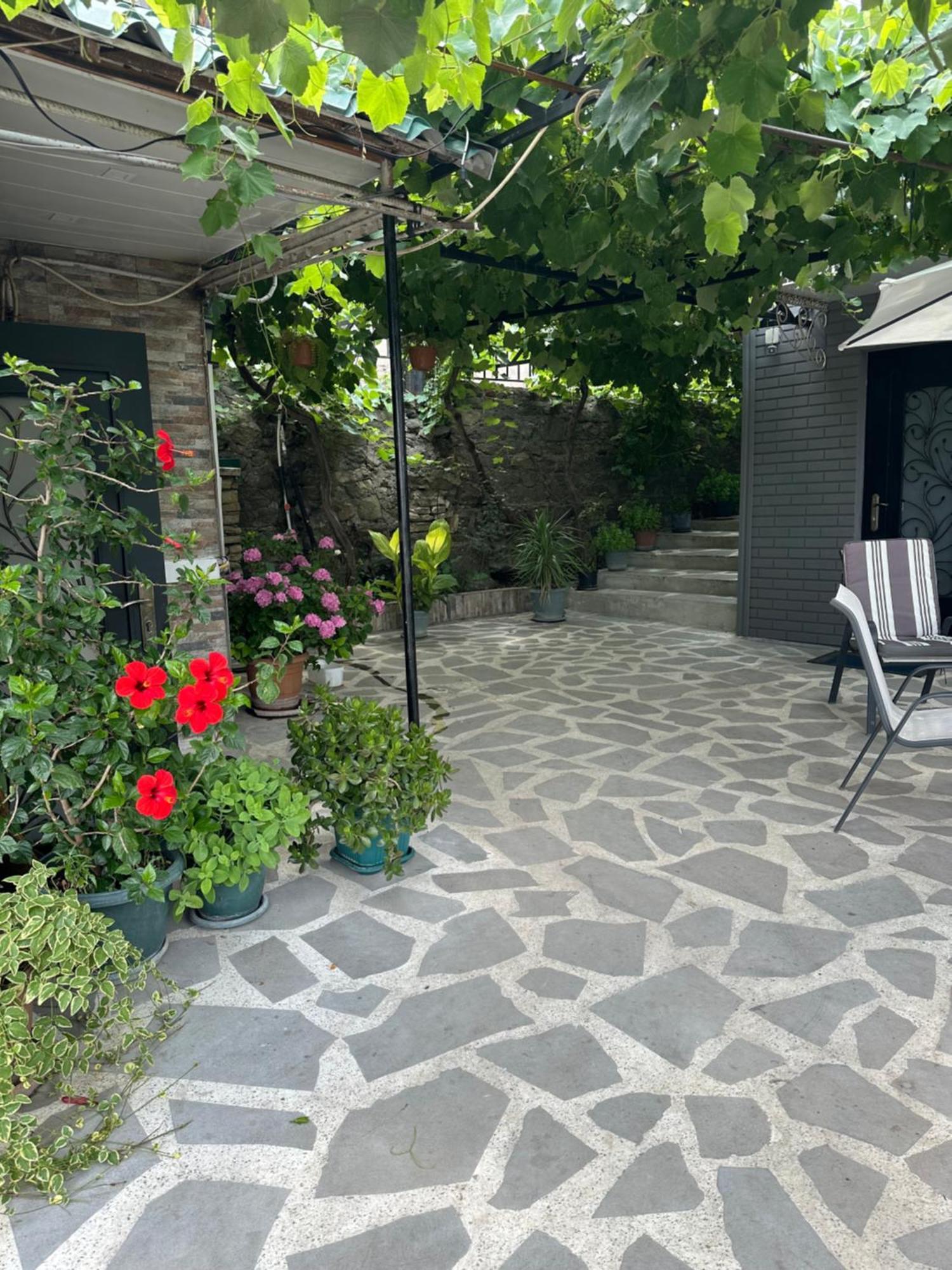 Apartment Lui Tiflis Exterior foto